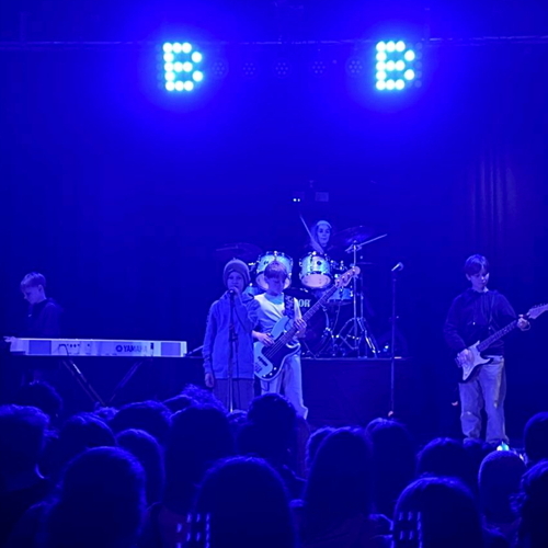 Am 29. Januar 2025 war es wieder soweit: Die Schüler:innenbands rockten die Aula beim neunten