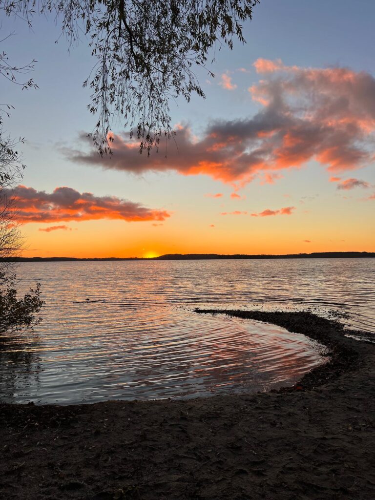 Clara Kolb, Hjördis und Lara berichten von der Probenfreizeit nach Plön im November 2025.