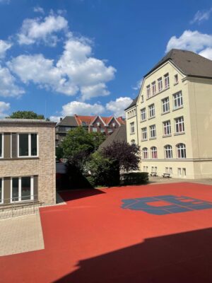 Gymnasium_Altona_Schulhof