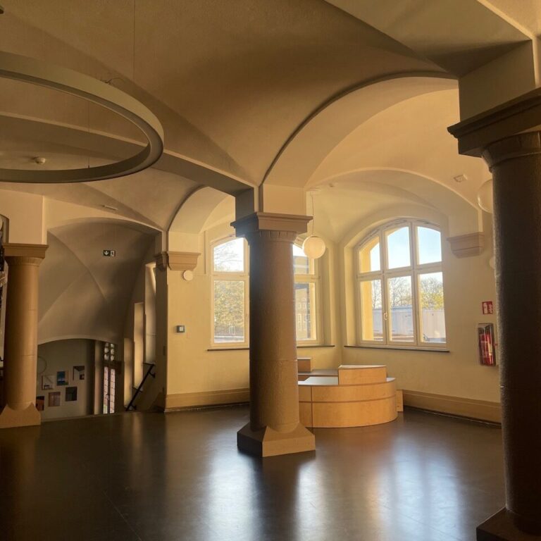 Hauptgebäude_Flur Hauptgebäude_Flur
